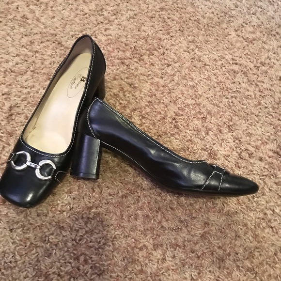 Vintage Browns. - Picture 2 of 3